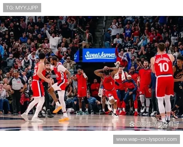 伦纳德定点三分命中，快船在主场收获一胜