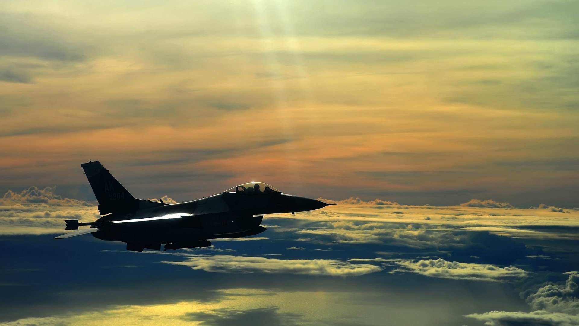 “阿仙奴与热刺：新星竞技，谁能脱颖而出？”